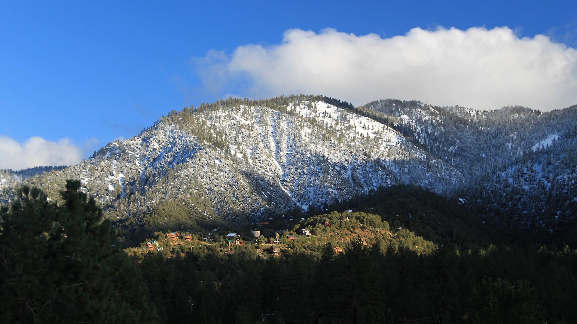 Winter mountain views and homes near Pine Mountain Club and Mt. Pinos