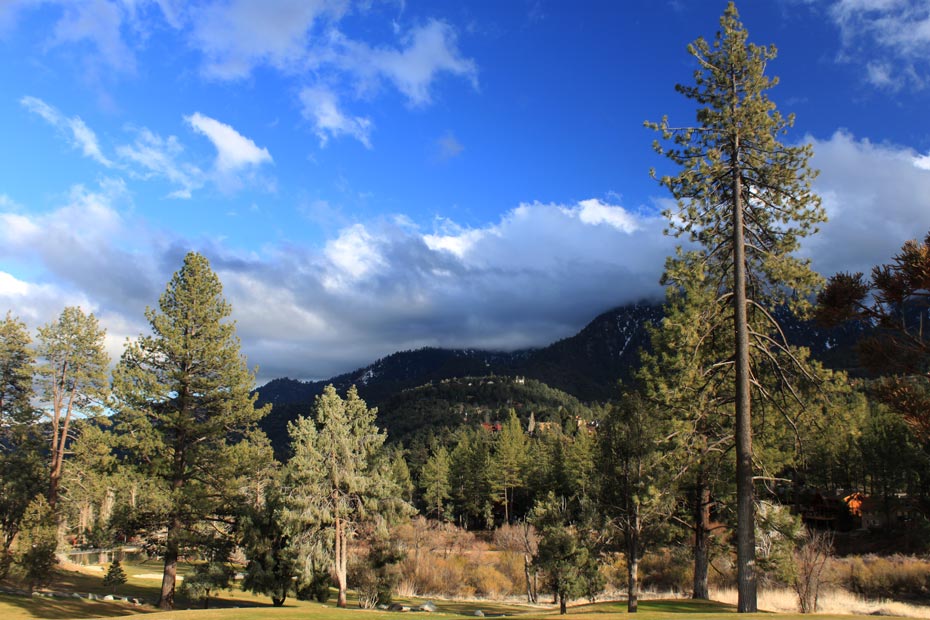 Mountain landscape view from Pine Mountain Club golf course